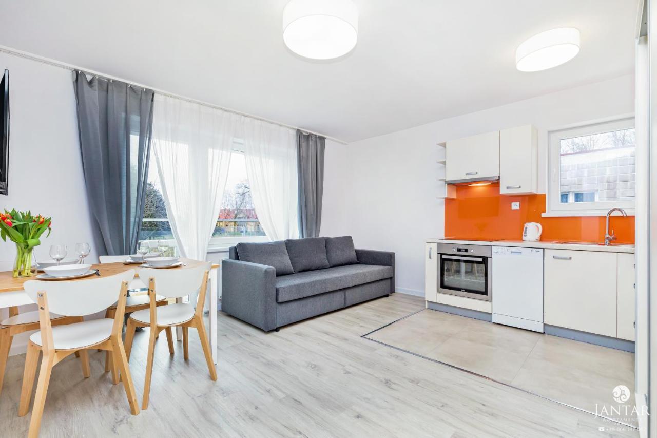 Willa Jalowcowa By Jantar Apartamenty Kolobrzeg Grzybowo  Exterior foto